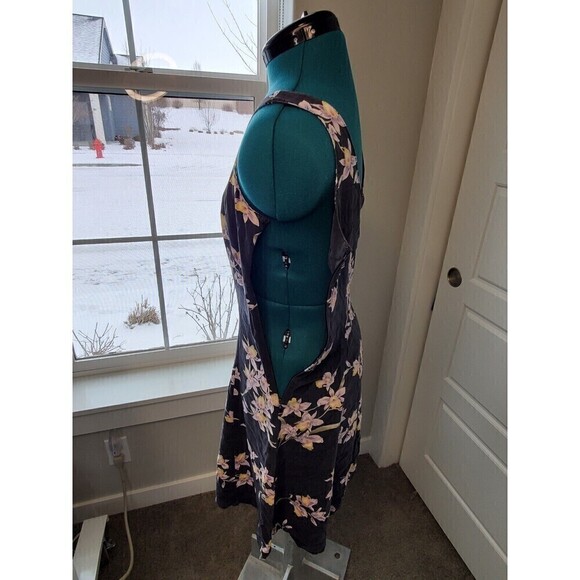 VINTAGE TOMMY BAHAMA BLACK FLORAL TANK DRESS 100% SILK WOMEN SIZE 2 TROPICAL - Picture 7 of 14